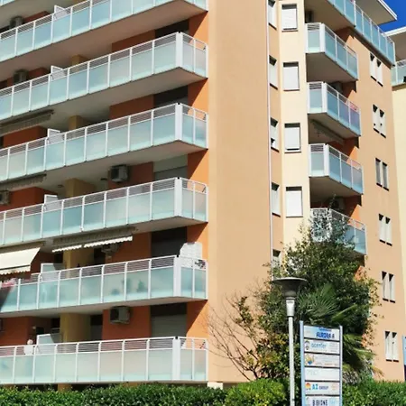 Seaside Bliss Modern Comfort With Sea View Apartman