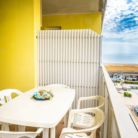 Seaside Bliss Modern Comfort With Sea View