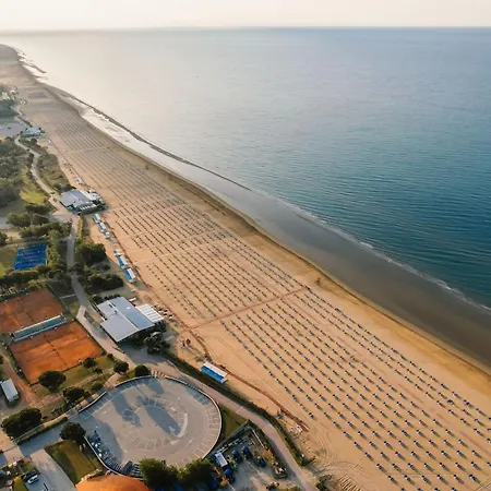 Seaside Bliss Modern Comfort With Sea View *